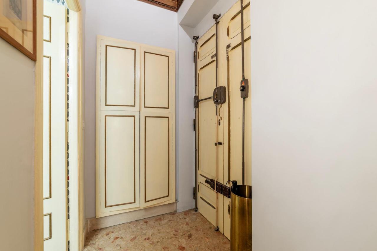 Pantheon Apartment - L'Angolo Nascosto Dei Quadri Roma Exterior foto